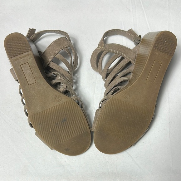 Y.not? Tan Wedge Gladiator Sandals with Ankle Strap Sz 7 - Picture 6 of 16